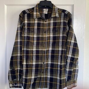 North face M button down.